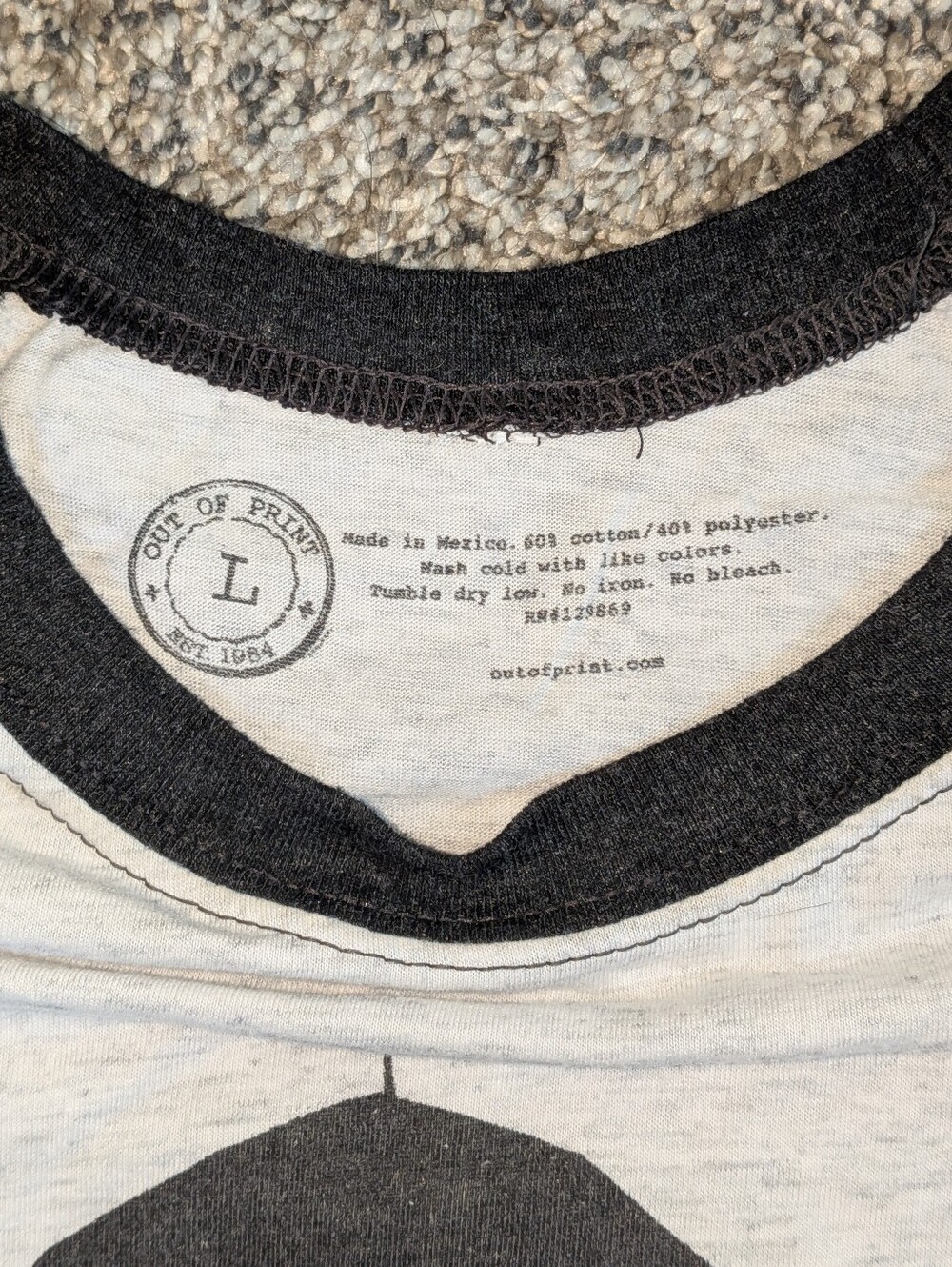 Large Black & Heather Gray Raglan Tee The Gashycrumb Tinies- Edward Gorey - Picture 4 of 4
